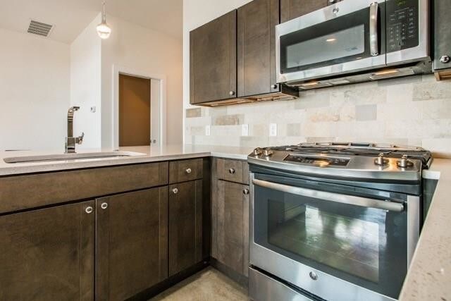 Foto del edificio - 2803 Crest Ave