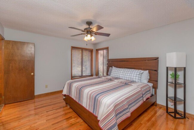 Foto del edificio - 3915 Stone Creek Cir