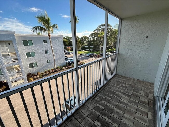 Foto del edificio - 2650 Coconut Bay Ln