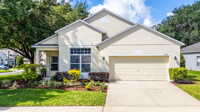 Building Photo - Beautiful 4 Bedroom on Large Corner Lot - LAKE NONA