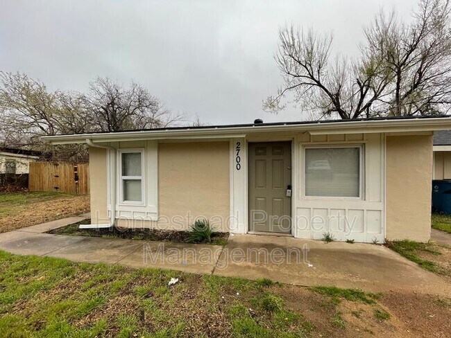 Building Photo - 2700 N Shady Nook Way