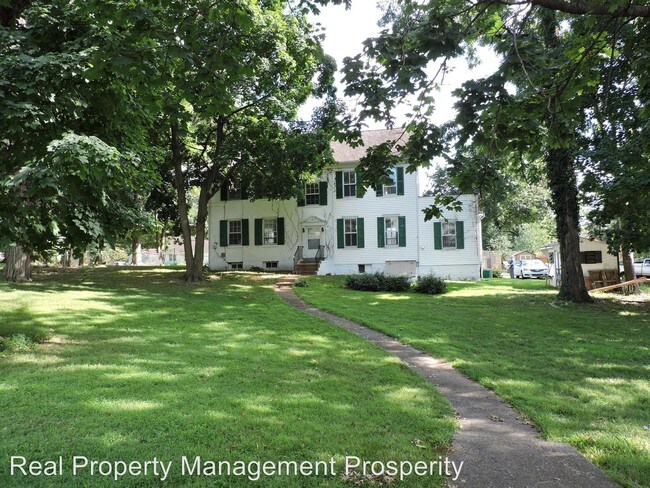Building Photo - 3 br, 1.5 bath House - 15 Old Locust Ave