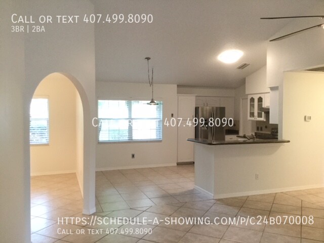 Foto del edificio - 9473 Woodbreeze Blvd