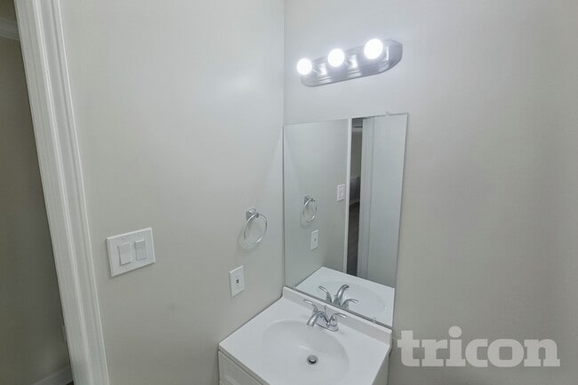 Building Photo - 5646 Hunters Bend Ln