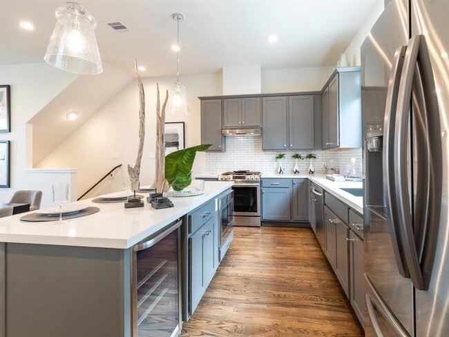 Building Photo - 3036 Charline