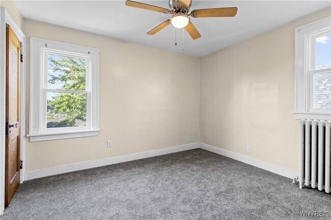 Foto del edificio - 71 Gerald Ave