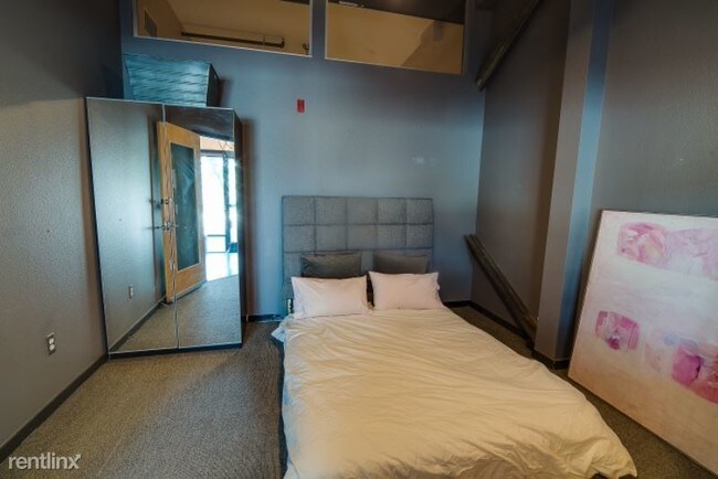 Foto del edificio - 2 br, 1 bath Condo - 2140 Curtis St