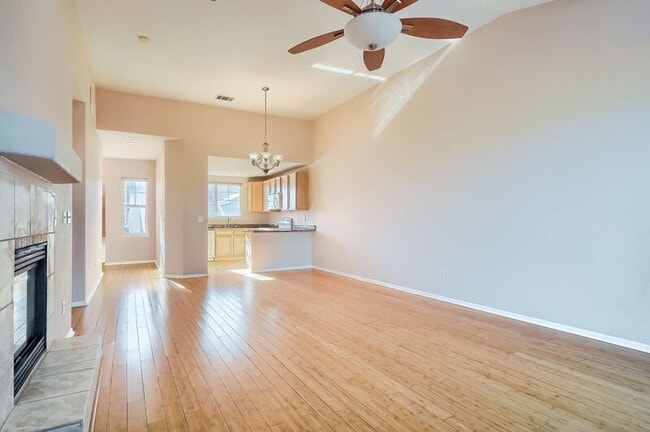 Building Photo - 2113 S Fulton Cir