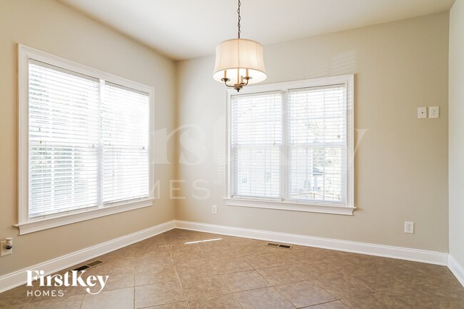 Foto del edificio - 15 Falling Oak Ct