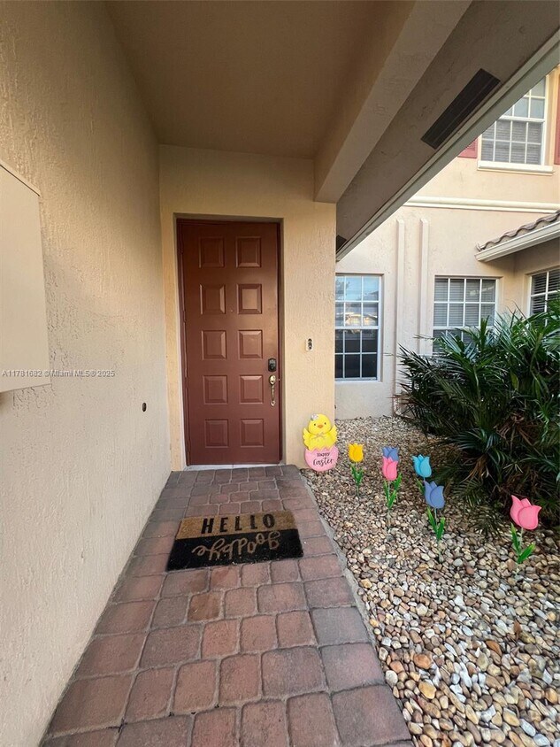 Foto principal - 3359 Lakeside Dr