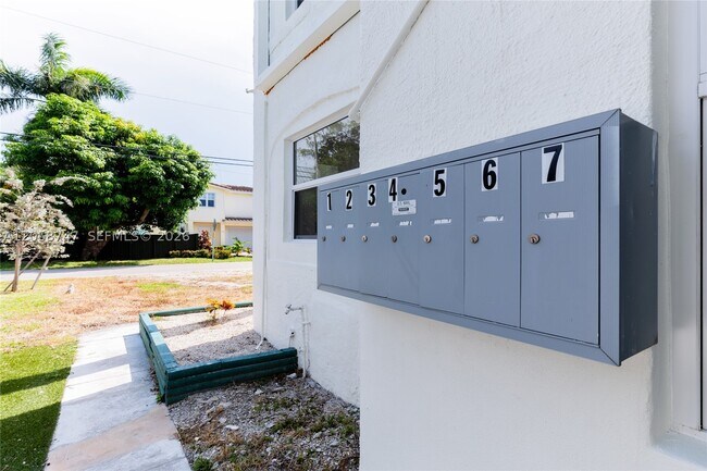 Foto del edificio - 709 SW 4th St