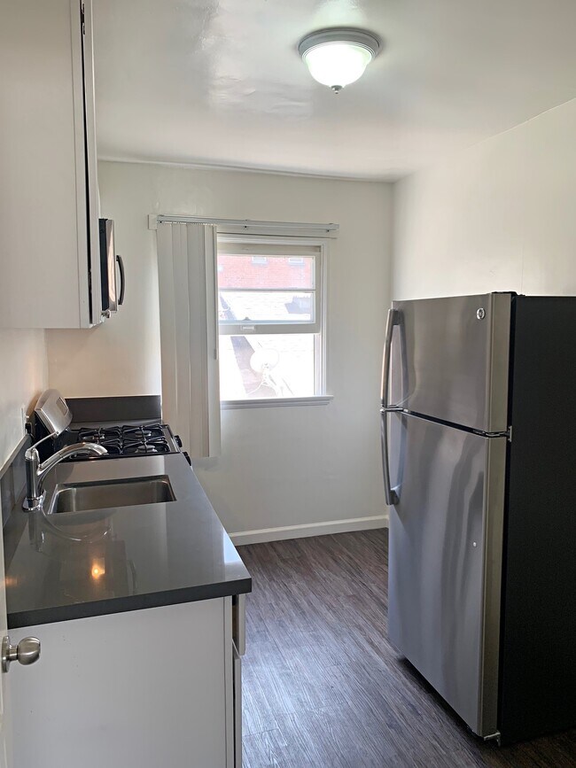 Foto del edificio - 1249 N Edgemont St