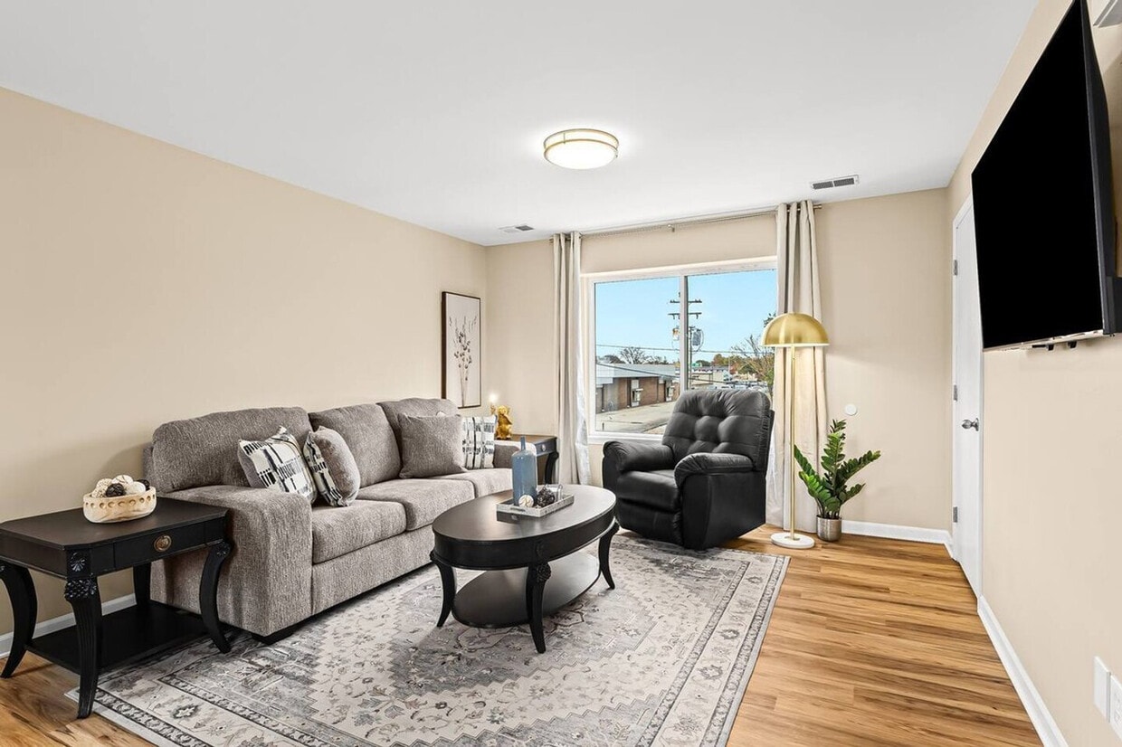 Foto principal - 18340 Mesle St