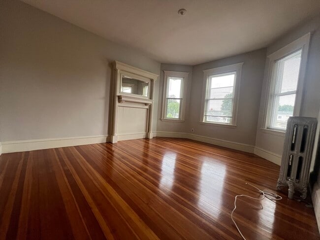 Building Photo - 229 Belmont St
