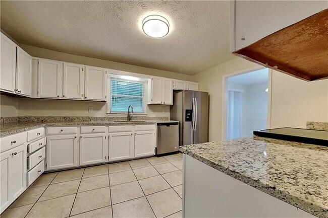 Building Photo - 3253 Glynn Mill Dr