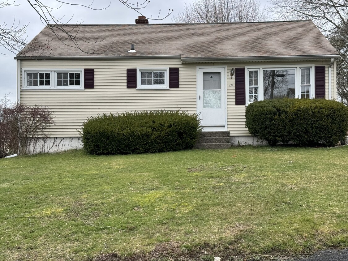 19 Sunset Dr, Shelton, CT 06484 House Rental in Shelton, CT