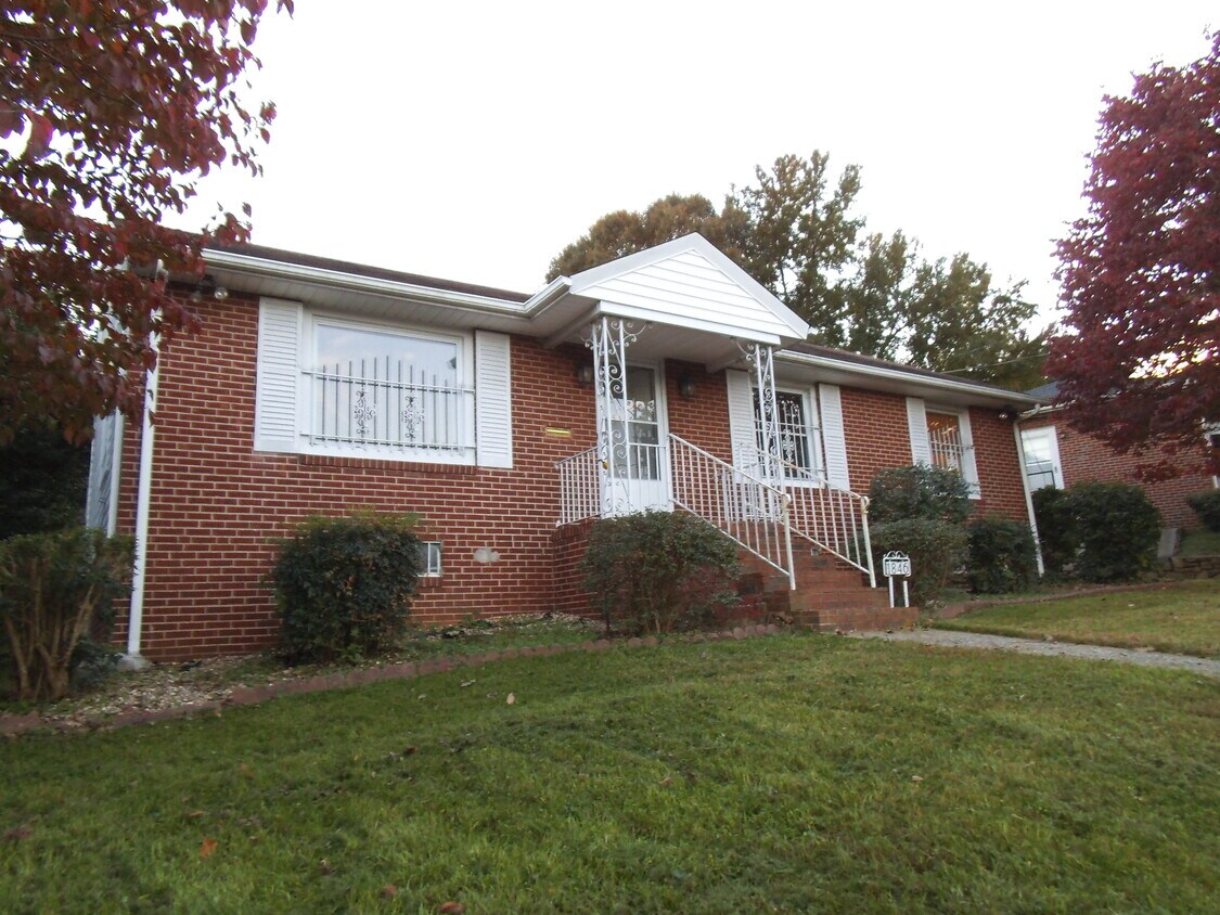 1846 E 5th St, WinstonSalem, NC 27101 House for Rent in Winston