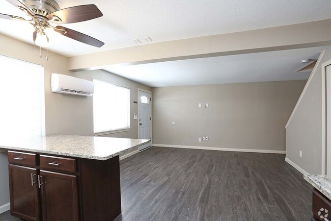 Building Photo - Oakwood Terrace
