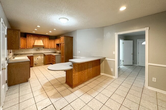 Foto del edificio - Beautiful 3 Bed 2 Bath in the Heart of OKC!