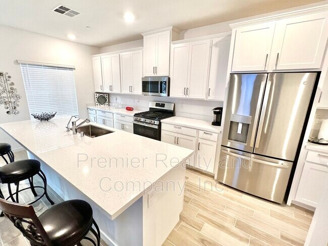 Foto del edificio - 250 Cordelia Cove Ave