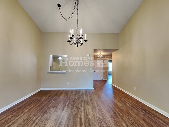 Foto del edificio - 6625 Harvest Ridge Court