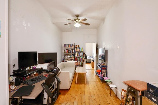 Foto del edificio - 521 Willow Ave