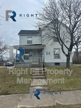 Building Photo - 110 Bluecrest Ave