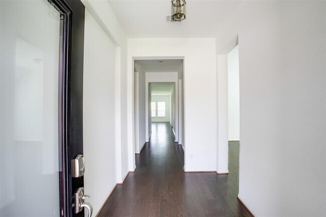 Foto del edificio - 105 Coronella Dr