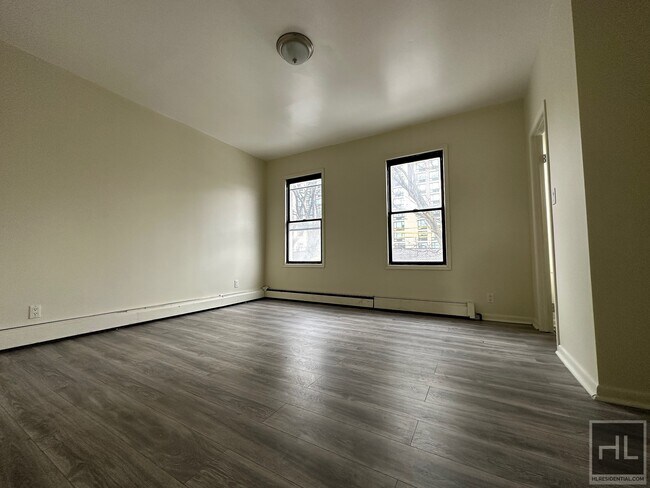 Foto del edificio - 95 AVENUE