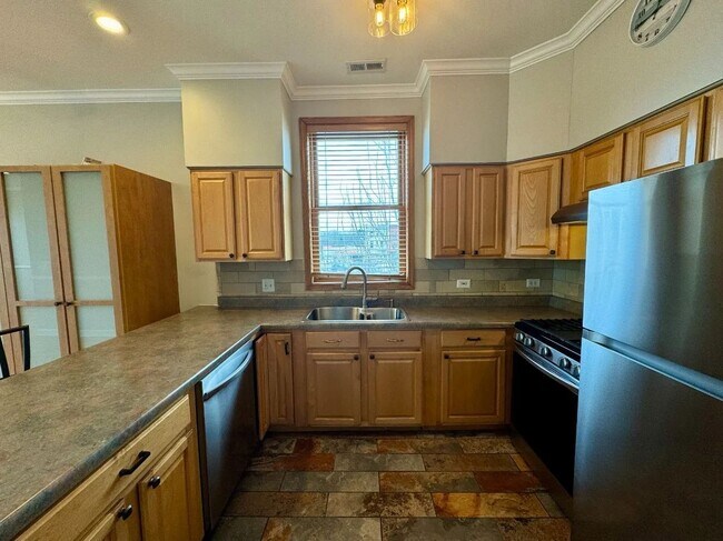 Foto del edificio - 1537 N Fairfield Ave