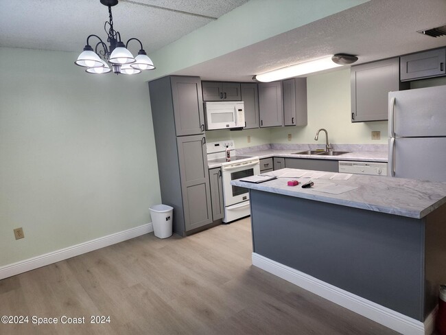 Foto del edificio - 5801 N Atlantic Ave