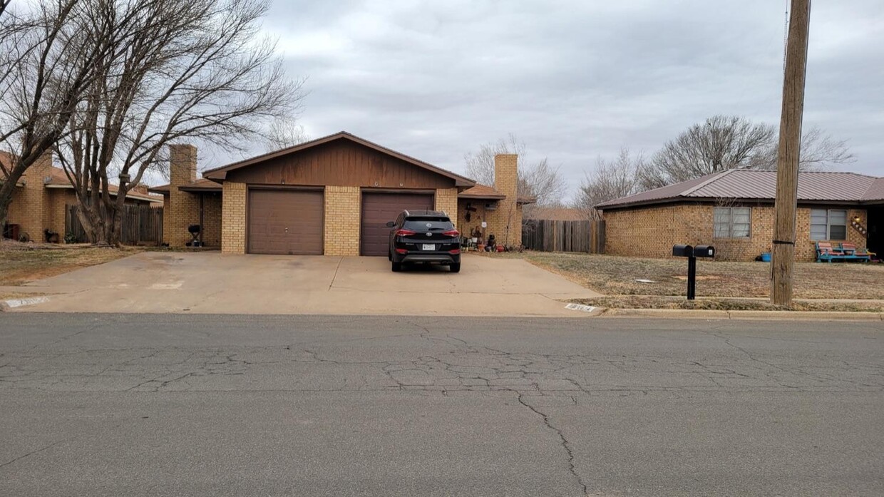 Primary Photo - 7816 Avenue U