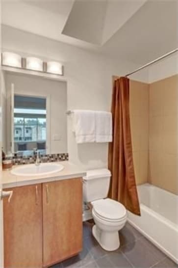 Building Photo - Vaulted ceilings and high-end trim. 3 bed 3.5 bath!