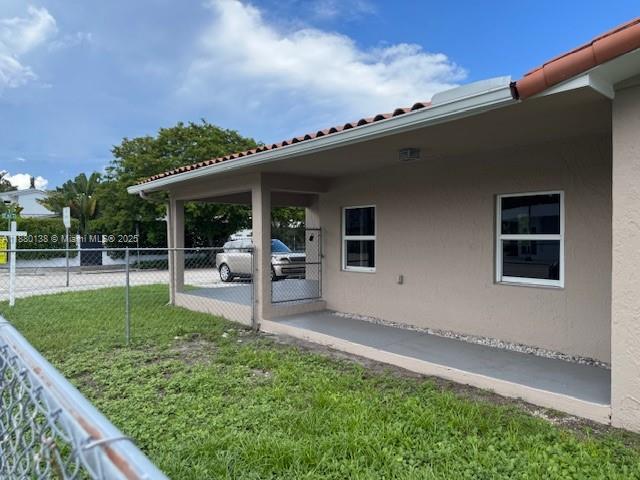 Foto del edificio - 200 NE 44th St