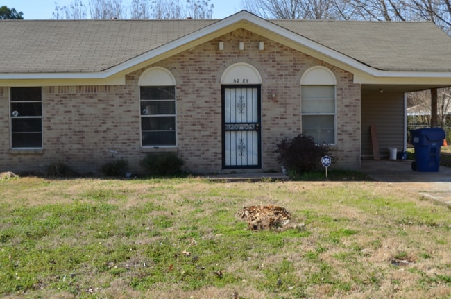 Building Photo - 6285 Southbridge Dr