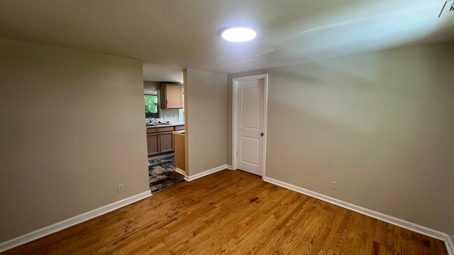 Building Photo - Affordable 2 Bedroom in Mount Pleasant