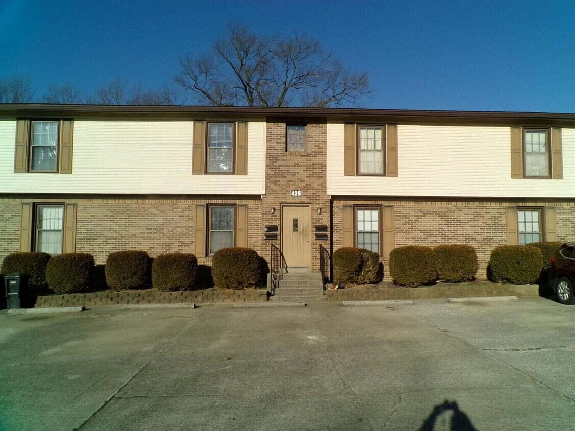 425 Harrodswood Rd Unit 1, Frankfort, KY 40601 Room for Rent in