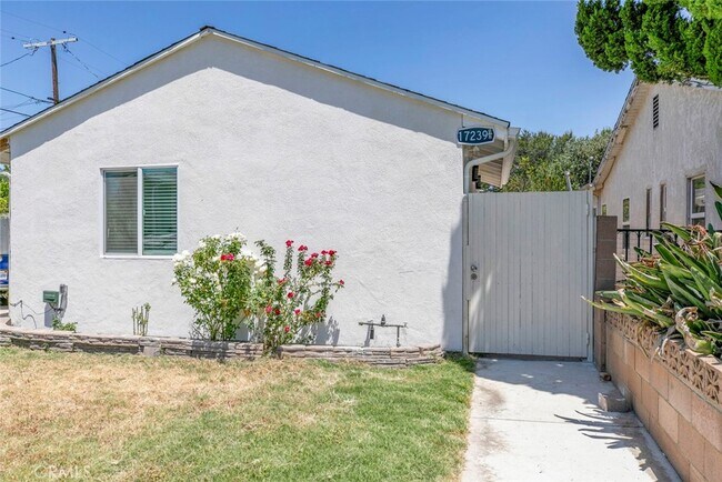 Foto del edificio - 17237 Kingsbury St