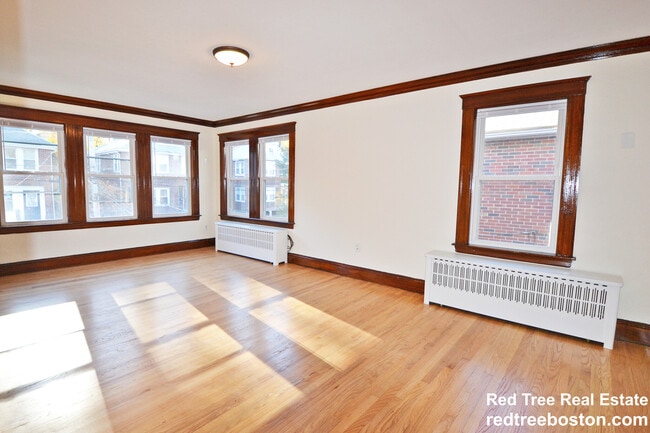 Building Photo - 89 Colborne Rd