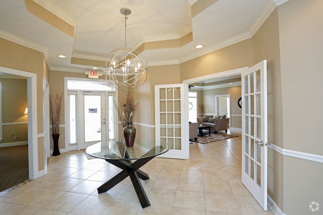 Interior Photo - Chapel Lakes