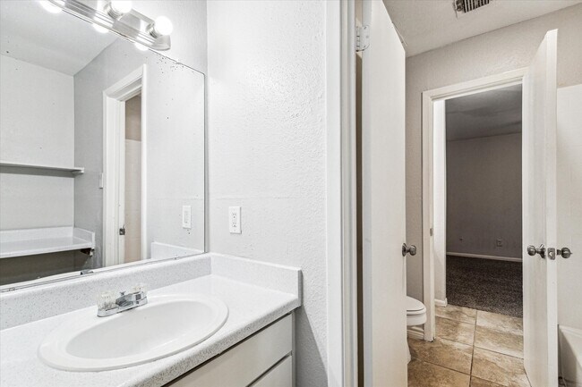 Foto del edificio - 7805 Fuqua St