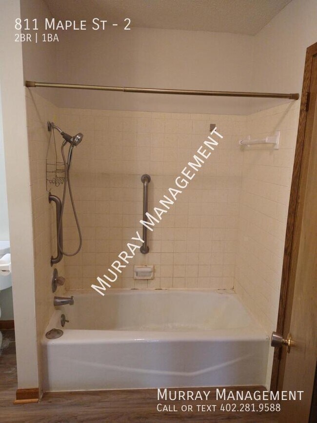 Foto del edificio - 811 Maple St