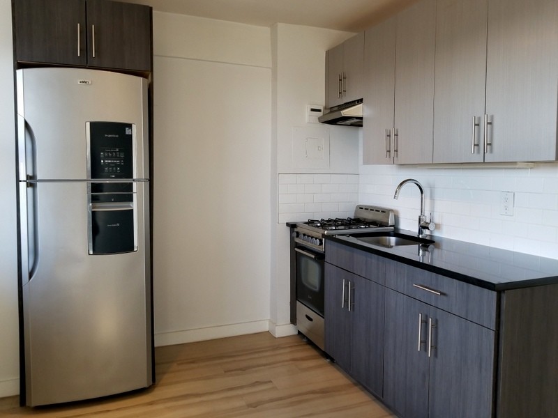 32L Newly Renovated Kitchen - 1370 Saint Nicholas