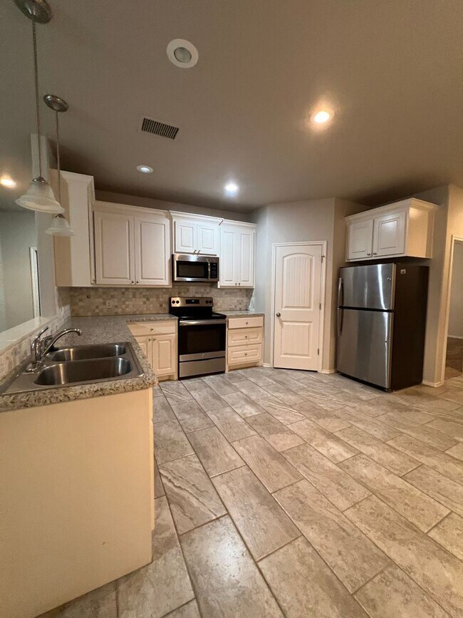 Foto del edificio - Easy Living with AMRR: 3 Bedroom Home In Cooper ISD!