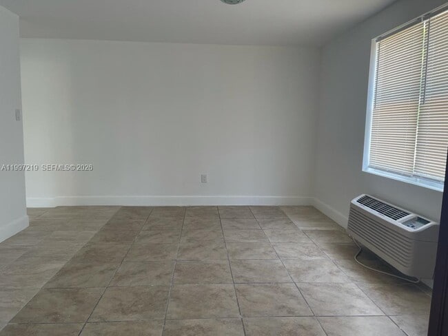 Foto del edificio - 5800 Taylor St