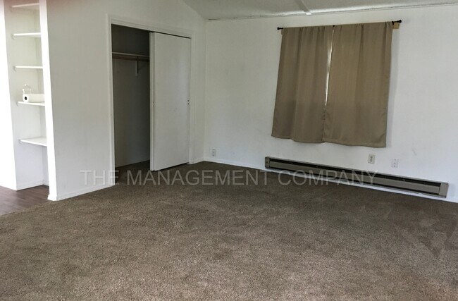 Foto del edificio - 220 Monroe St W