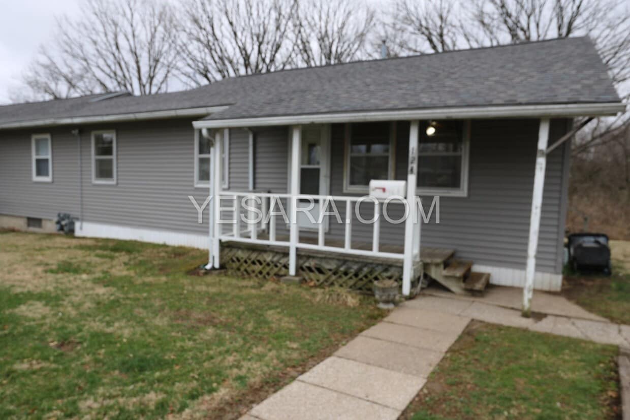 Primary Photo - 124-124 Melrose Ct