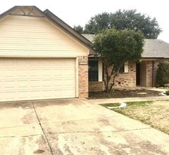 Building Photo - 6705 Red Fox Trail