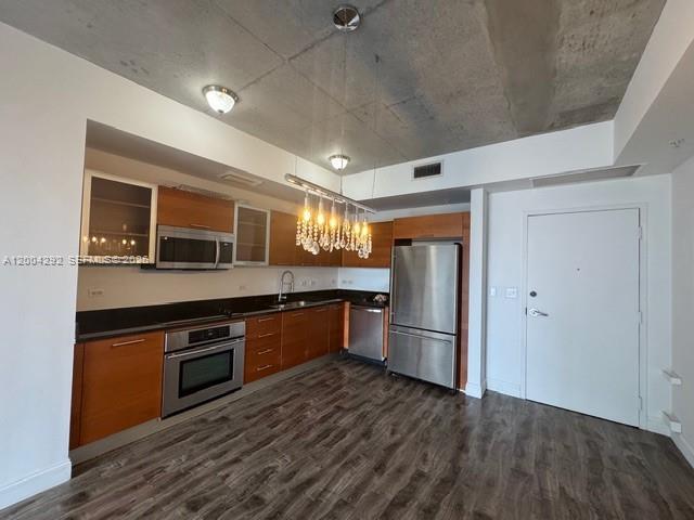 Foto del edificio - 3470 E Coast Ave