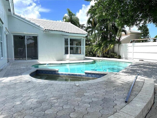 Building Photo - 480 NW 188th Terrace